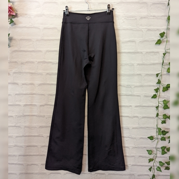 Lotus High Waisted Pants - Picture 4 of 6